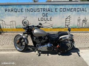 HARLEY-DAVIDSON SOFTAIL BREAKOUT 114