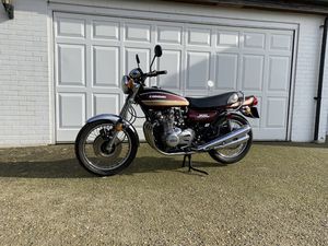 1975 KAWASAKI Z1B 5000 MILES, 900 CC MATCHING NUMBERS