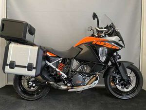 KTM 1050 ADVENTURE *** VERKOCHT ***