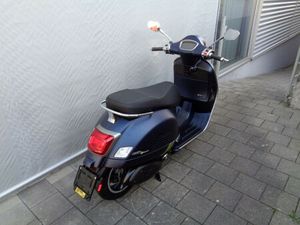 PIAGGIO VESPA GTS 300 HPE, SCOOTER, MOTO NEUVE, CHF 7'195.-