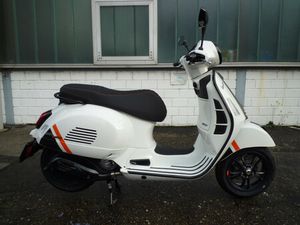 PIAGGIO VESPA GTS 300 HPE SUPER SPORT, SCOOTER, MOTO NEUVE, CHF 6'995.-