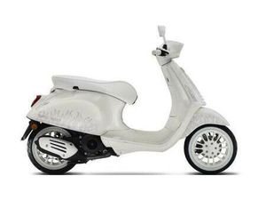 VENDO VESPA SPRINT 50 JUSTIN BIEBER (2022 - 24) NUOVA A LIVORNO (CODICE 9140928) - MOTO.IT