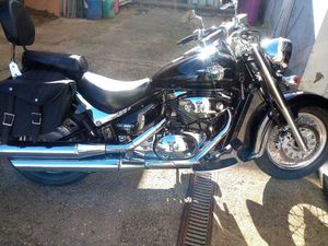 VENDO SUZUKI VL800 ROMARIZ