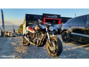 SUZUKI VX 800 CAFÉ RACER