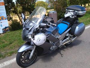 YAMAHA SPORTTOURER FJR 1300