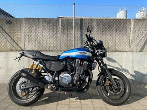 YAMAHA XJR 1300