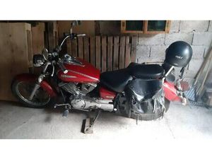 YAMAHA DRAGSTAR XVS 250 250 CM3, 2002 GOD.