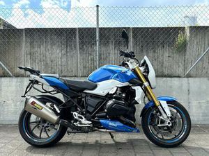 BMW R 1200 R MIT AKRAPOVIC