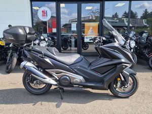 KYMCO AK 550 + TOP CASE