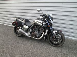 YAMAHA V-MAX 1700