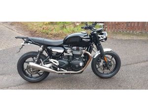 TRIUMPH SPEED TWIN 1200