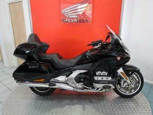HONDA GL1800 GOLDWING TOUR 1833 CC