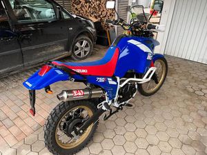 SUZUKI DR 750 BIG SR41