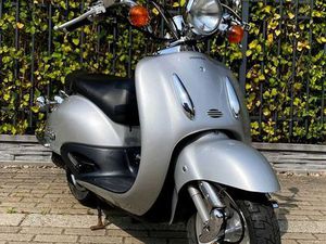 HONDA SHADOW 90 STAN PERFEKCYJNY 1 WLAŚCICIEL KAT B LUBLINIEC