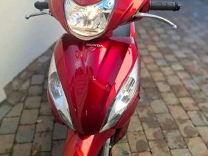 LOW MILEAGE 2016 HONDA VISION 50 CC