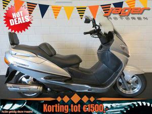 SUZUKI BURGMAN 400 DEGELIJKE SCOOTER!! ZILVER