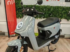 NIU MQI GT 70 AVEC 2 BATTERIES NEUVES GARANTIE 1AN