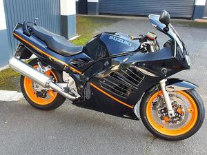 SUZUKI RF 900 R