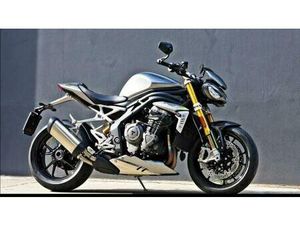 VENDO TRIUMPH SPEED TRIPLE 1200 RS (2021 - 24) USATA A VICENZA (CODICE 9528059) - MOTO.IT