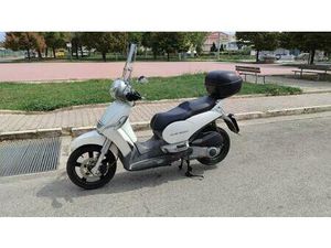 VENDO APRILIA SCARABEO 300 SPECIAL (2009 - 13) USATA A SAN BENEDETTO DEL TRONTO (CODICE 9529815) - MOTO.IT