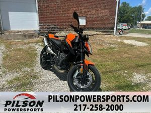 2021 KTM DUKE 890