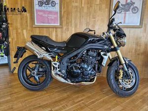 TRIUMPH SPEED TRIPLE ZWART