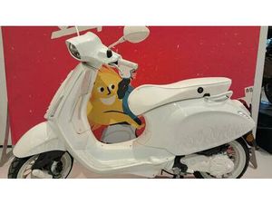 VENDO VESPA SPRINT 50 JUSTIN BIEBER (2022 - 24) USATA A LIVORNO (CODICE 9538394) - MOTO.IT