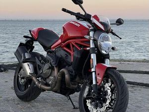 DUCATI MONSTER 821 STRIPE PARQUE DAS NAÇÕES