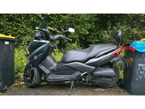 YAMAHA X MAX 125 ROLLER MIT 15PS ABS