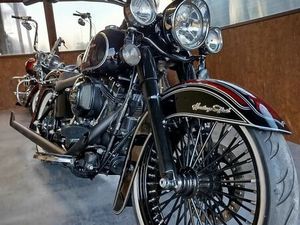 HARLEY-DAVIDSON SOFTAIL HERITAGE CLASSIC