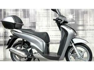 VENDO HONDA SH 150 I (2009 - 12) USATA A CASALGRASSO (CODICE 9550596) - MOTO.IT