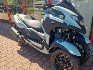YAMAHA TRICITY 300 MY2024 + 500 € ZUBEHÖR