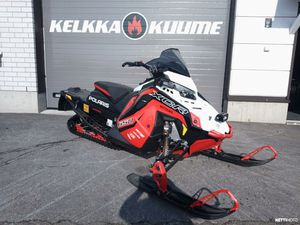 650 INDY 136, VAIHTOHYVITYS MIN.2000,00 REKISTERISSÔ OLEVASTA AJOKUNTOISESTA KELKASTA!!