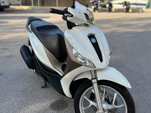 PIAGGIO MEDLEY 125 REGISTRIRAN, 2023 GOD.