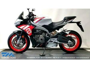 VENDO APRILIA TUONO 660 FACTORY (2022 - 24) USATA A SALERNO (CODICE 9556169) - MOTO.IT