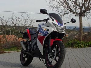 HONDA CBR125R (2017) NELAS