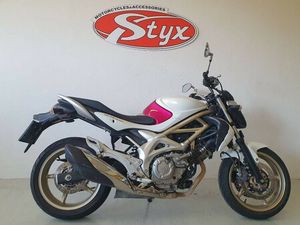 SUZUKI GLADIUS 650