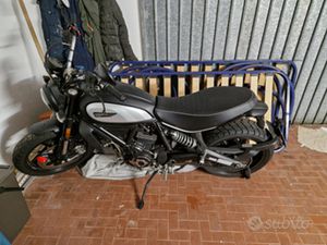 DUCATI SCRAMBLER ICON DARK 800