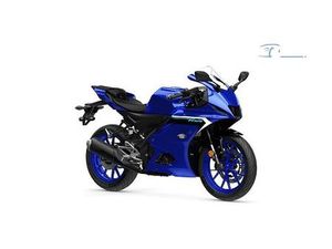 YAMAHA R125 2025
