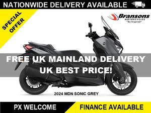 NEW YAMAHA XMAX 300 FOR SALE IN YEOVIL