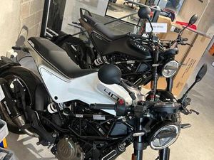 ② HUSQVARNA 401 2023 NEUVE