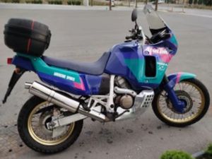 HONDA XRV