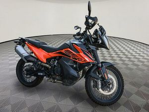 2022 KTM ADVENTURE 890