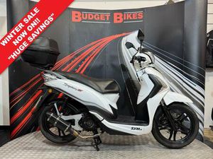 SYM SYMPHONY 125 CC TWIST AND GO - TOP BOX COMES WITH NEW MOT AND WARRANTY 125 CC