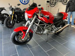 DUCATI MONSTER