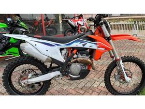 VENDO KTM 250 SX-F (2022) USATA A TORTONA (CODICE 9516477) - MOTO.IT