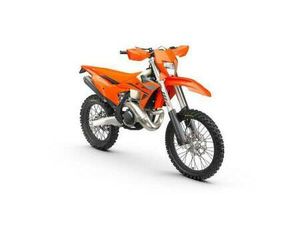VENDO KTM 250 EXC (2025) NUOVA A CASALGRASSO (CODICE 9492371) - MOTO.IT