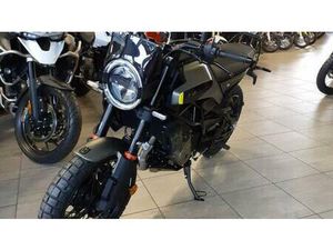 VENDO HUSQVARNA SVARTPILEN 125 (2024 - 25) USATA A PIACENZA (CODICE 9581484) - MOTO.IT