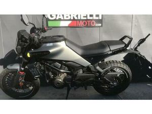 VENDO HUSQVARNA SVARTPILEN 125 (2024 - 25) USATA A ROSA' (CODICE 9558124) - MOTO.IT