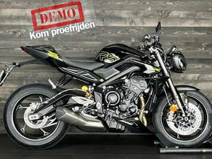 TRIUMPH STREET TRIPLE 765 RS DEMO ZWART